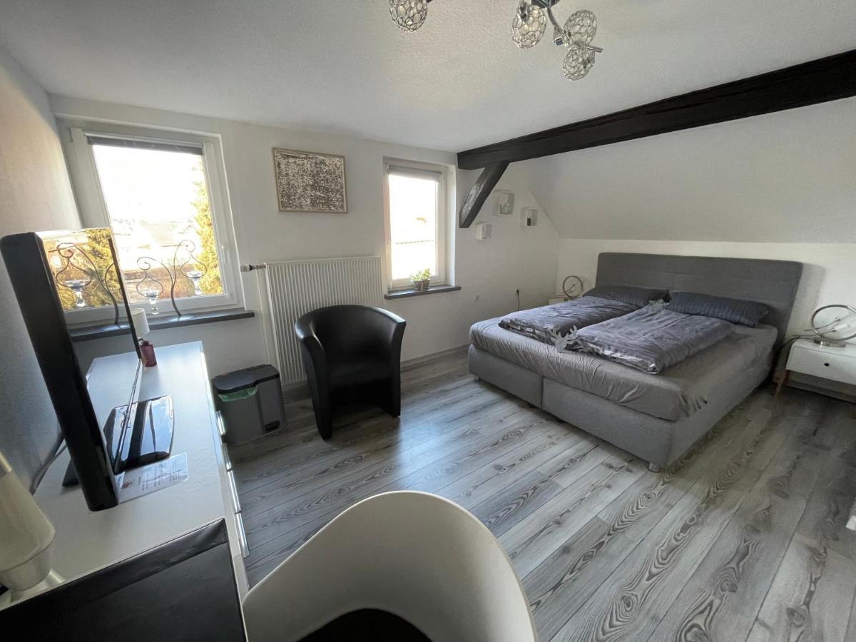 "An Der Lindenberganlage" Hotel Melsungen Buitenkant foto